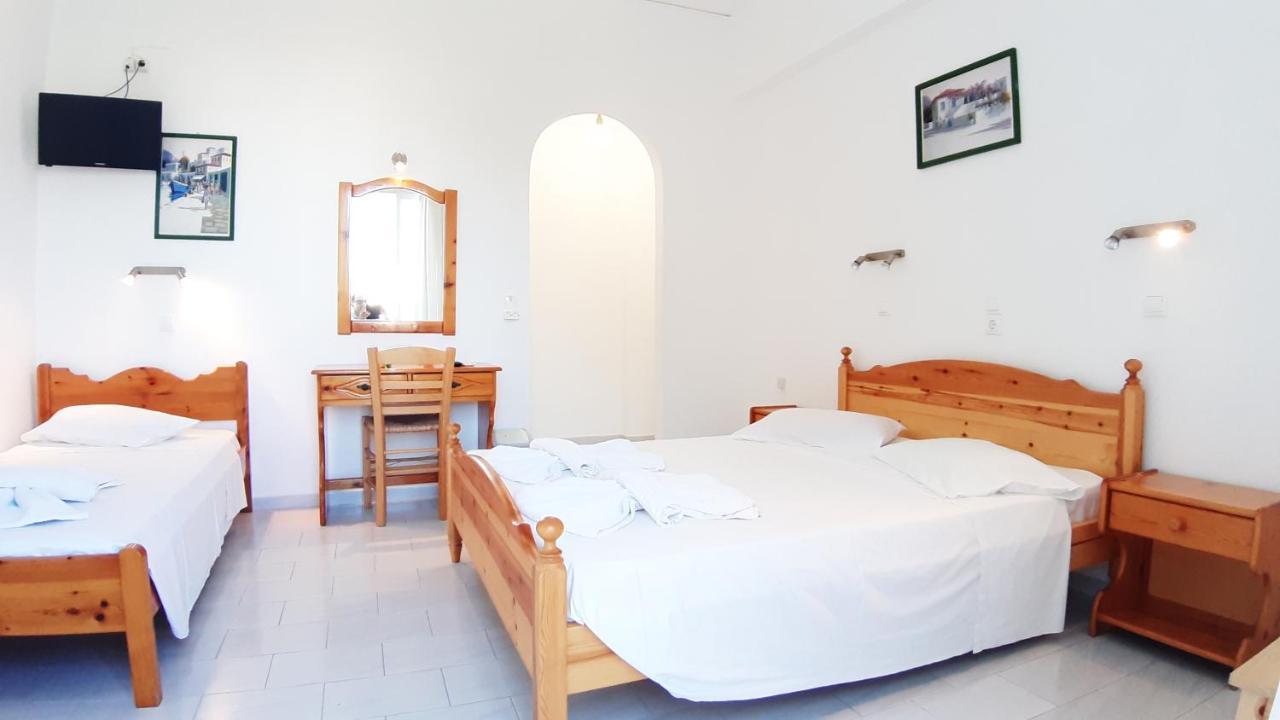 Bizas Rooms & Studios Páros Eksteriør billede