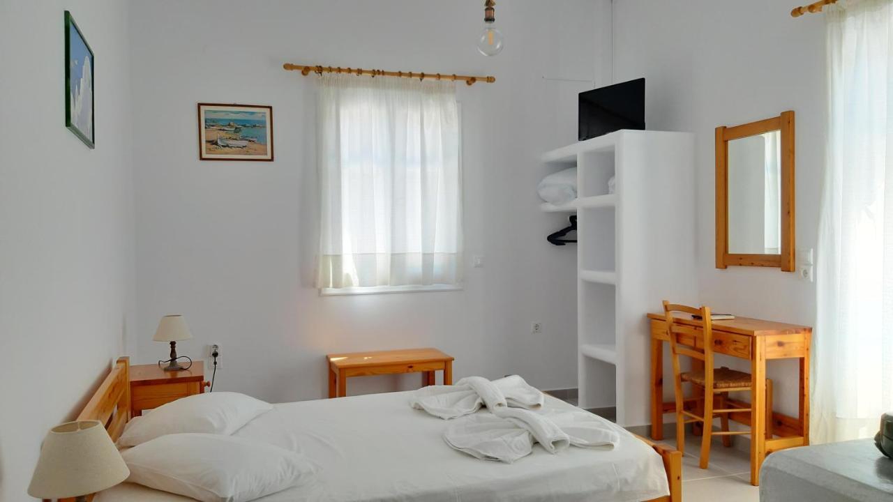 Bizas Rooms & Studios Páros Eksteriør billede