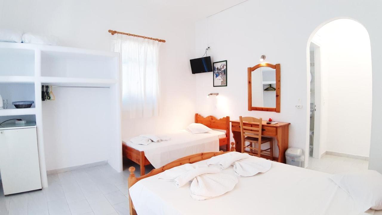 Bizas Rooms & Studios Páros Eksteriør billede