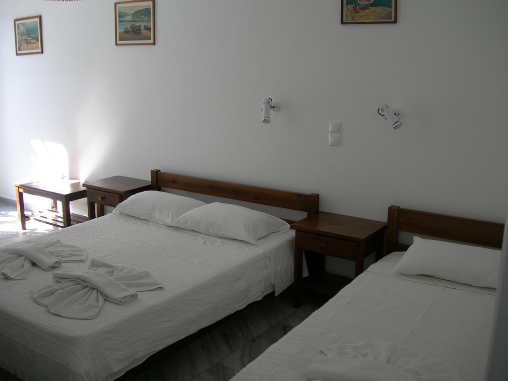 Bizas Rooms & Studios Páros Eksteriør billede